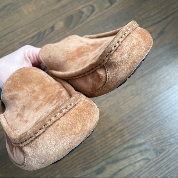 UGG Men's Ascot Slipper chestnut suede and sheep wool lined slip ons - Picture 9 of 12